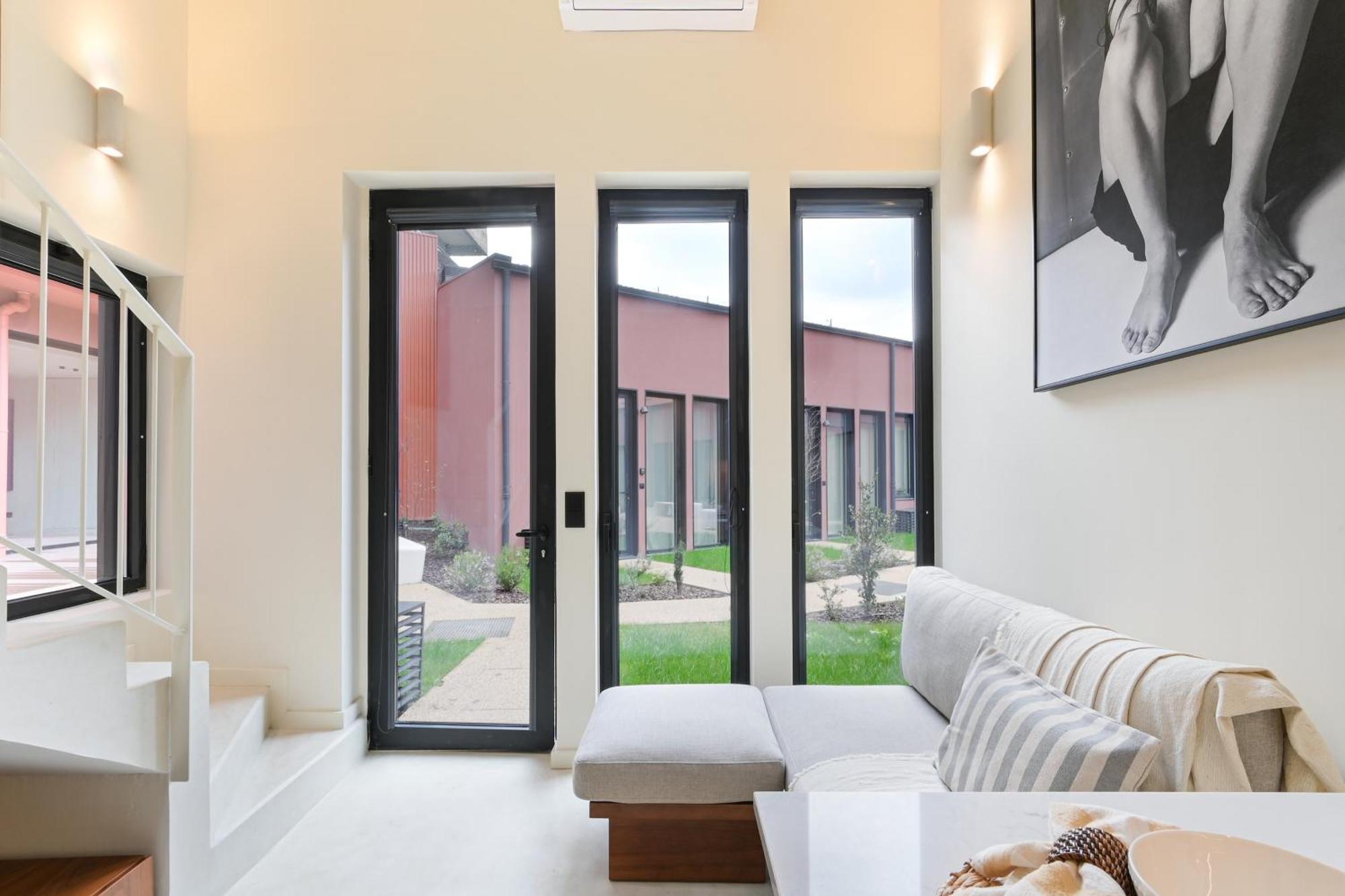 On - Cozy - Free Parking & Pet Friendly